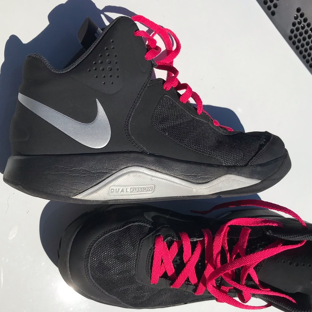 Nike dual fusion